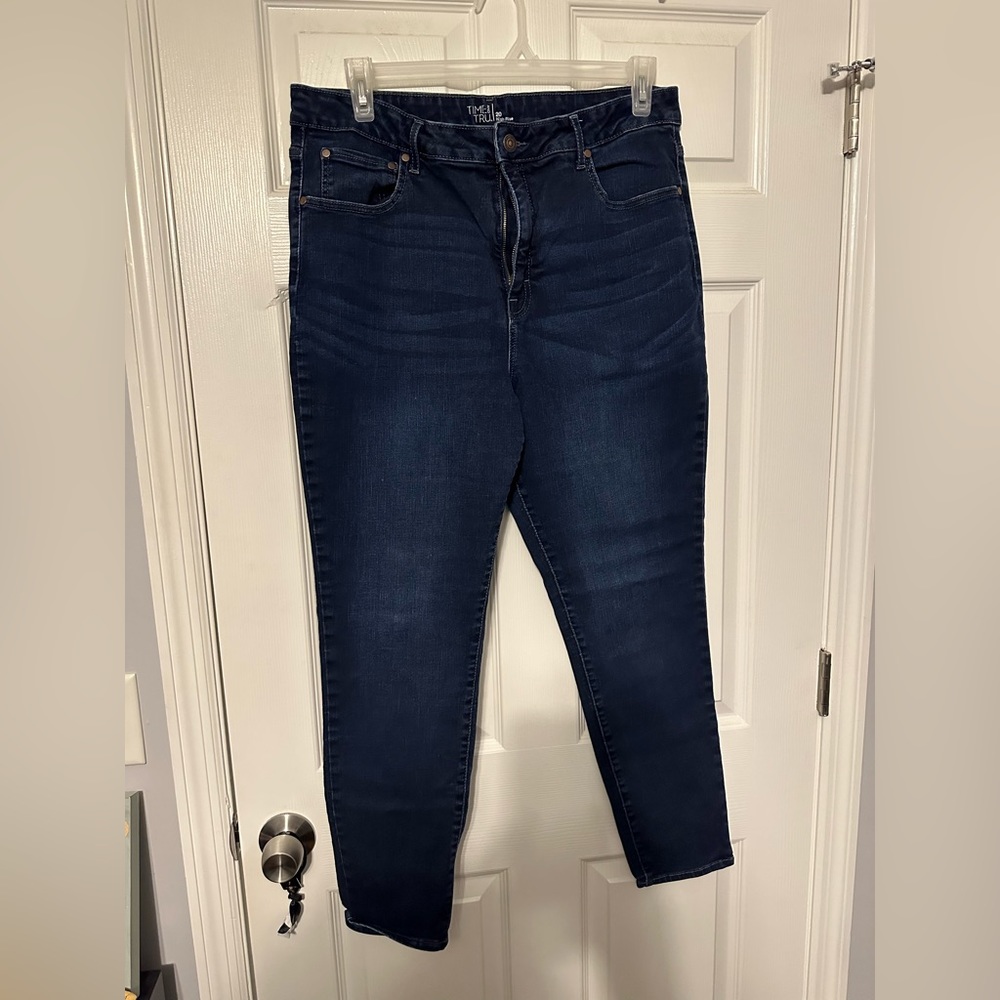 Time and Tru skinny jeans